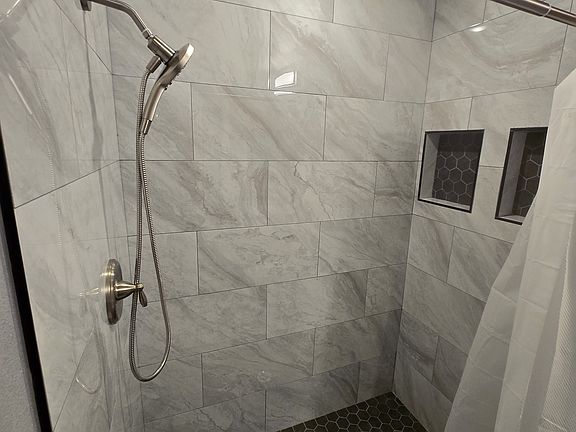 5th image of 4411 El Carnal Way