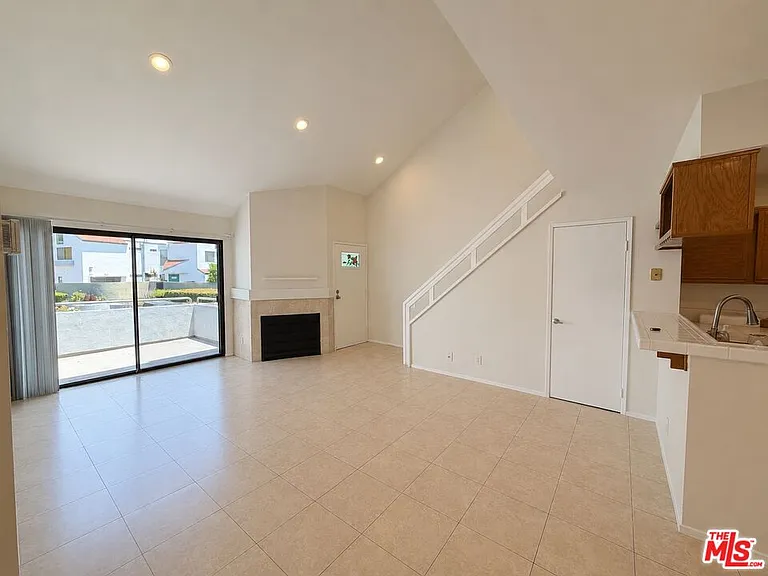 1158 Tivoli Ln #180 — Photo 5