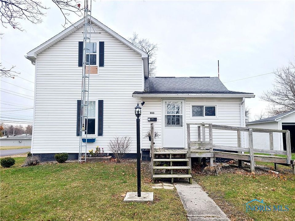 1st image of 903 Charlies Way