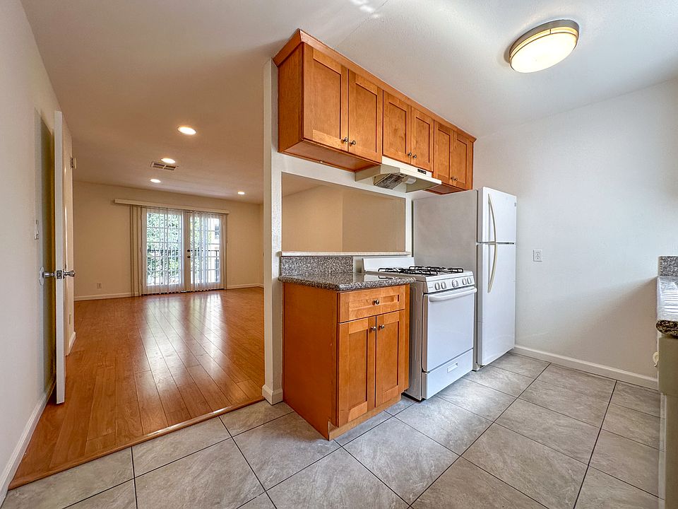 1st image of 360 Pioneer Dr #2B-1Ba-1000Sqft