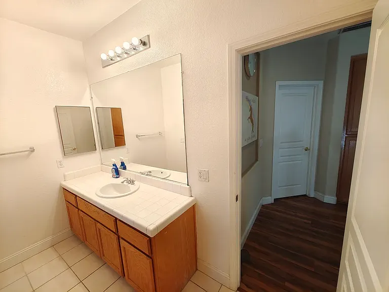 3206 Europa St — Photo 8