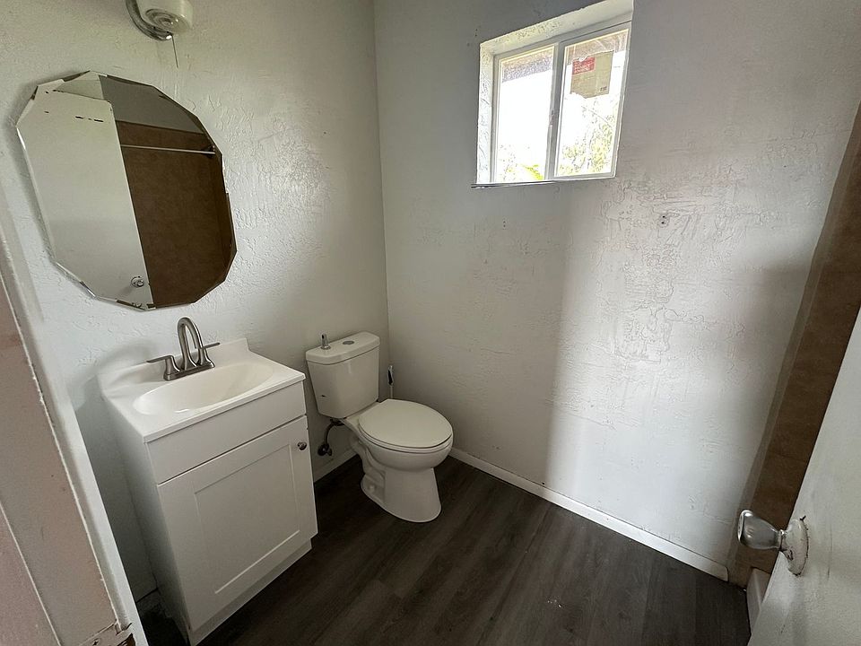 2nd image of 606 N 6th St #5
