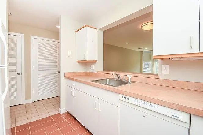 20 Chestnut St — Photo 4
