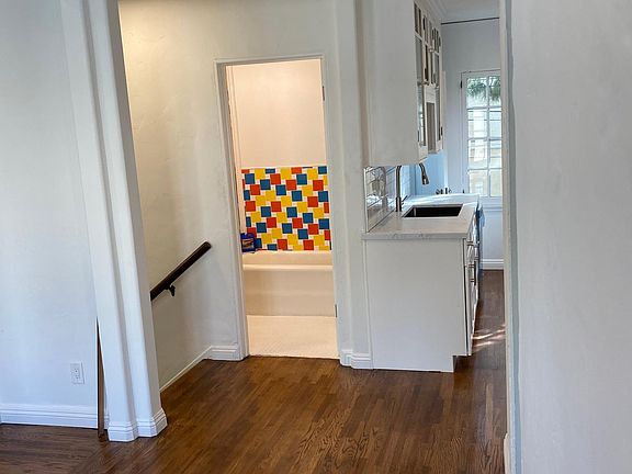 5th image of 2465 1/2 Cheremoya Ave