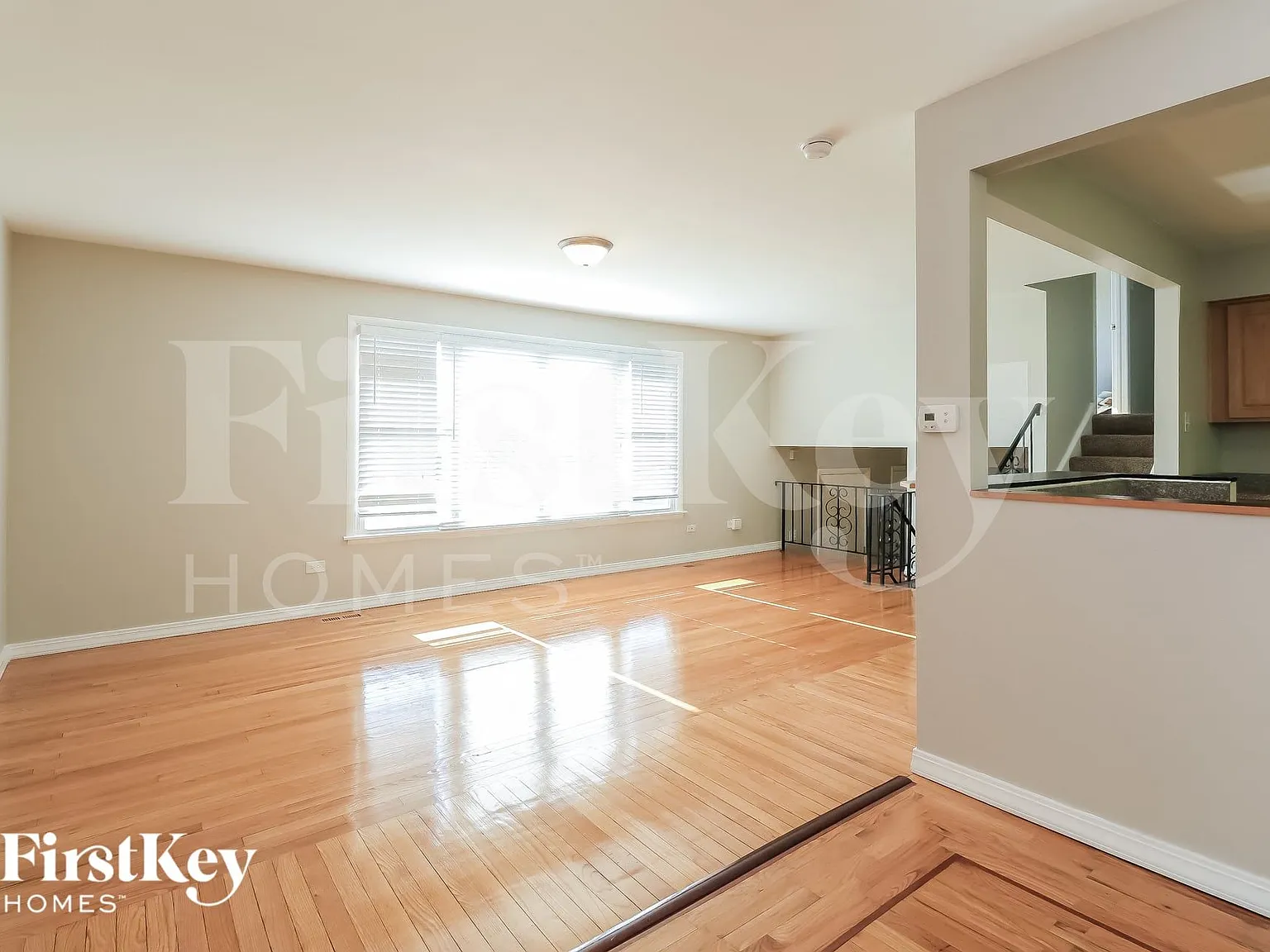 3 bed, 2.0 bath, 1700 sqft, $2,960 — Photo 4