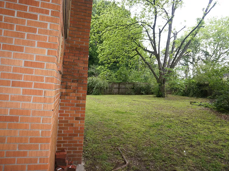 1217 Timothy Dr — Photo 5