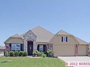 10607 S Madison St, Jenks, OK 74037