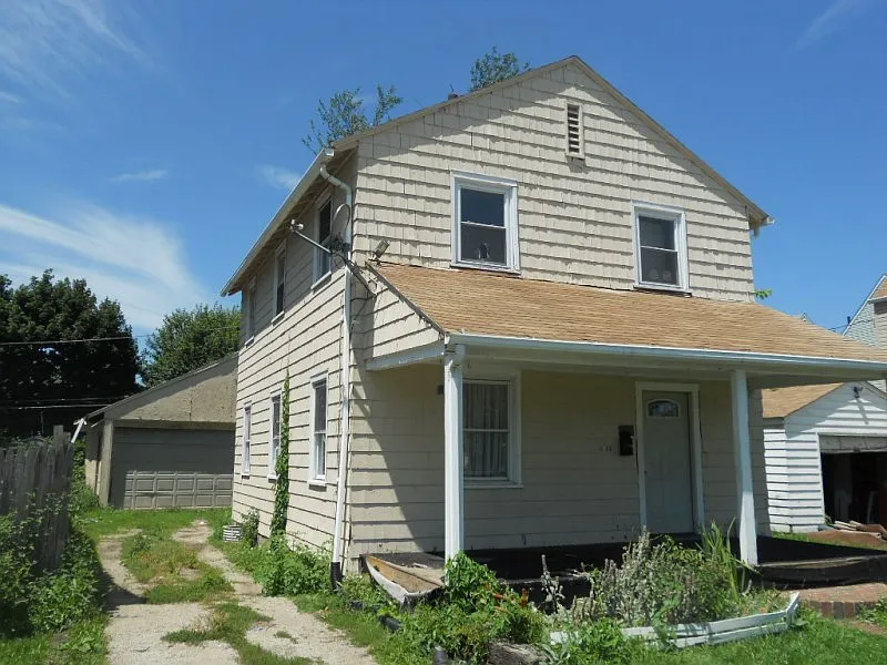 1411 Crescent Rd SW photo 1