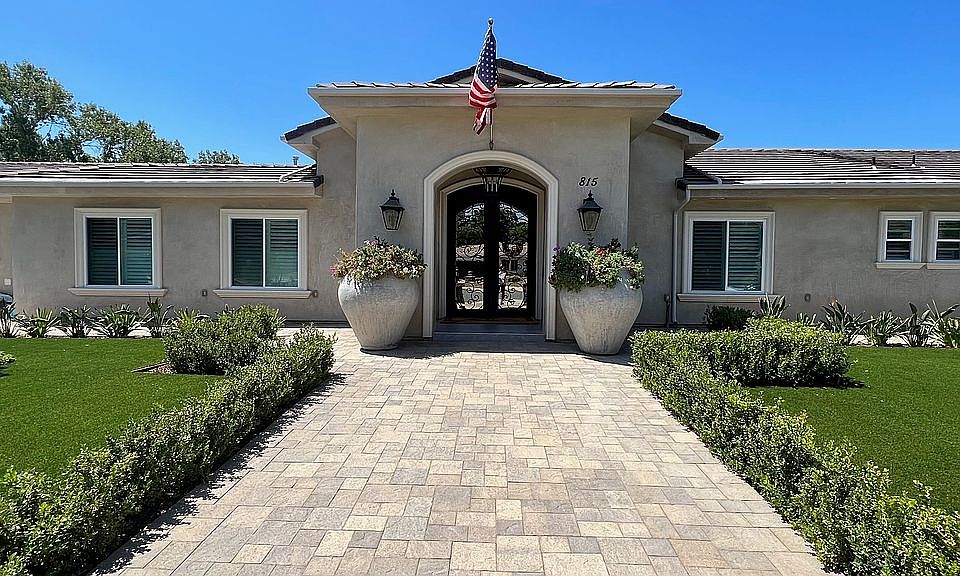 2nd image of 815 Mellow Ln