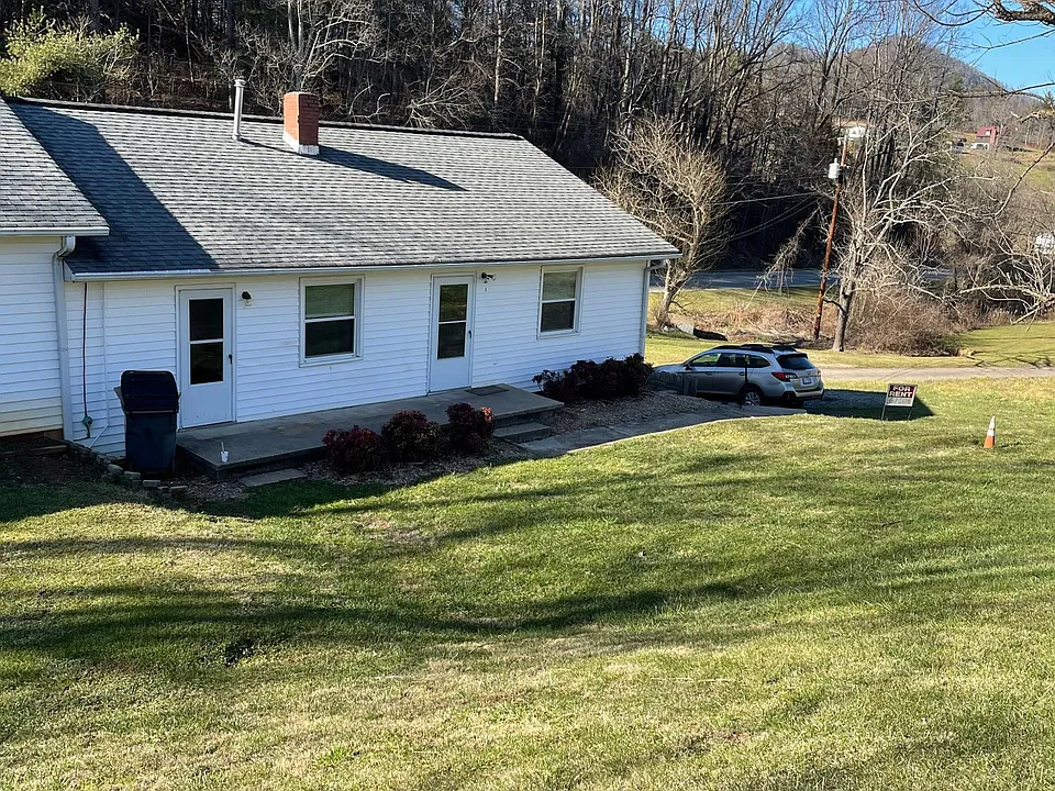 3393 New Leicester Hwy #1