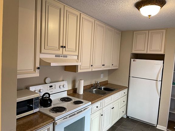 4th image of 11404 2nd St N Unit 1