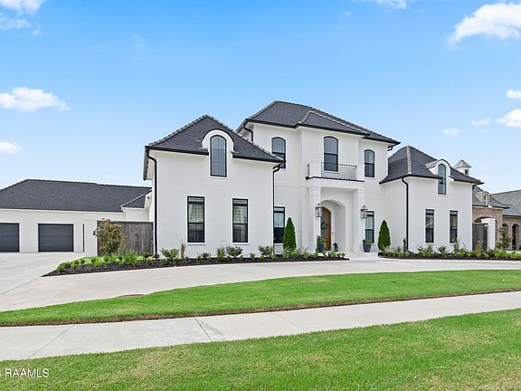 2nd image of 108 Peacock Ave