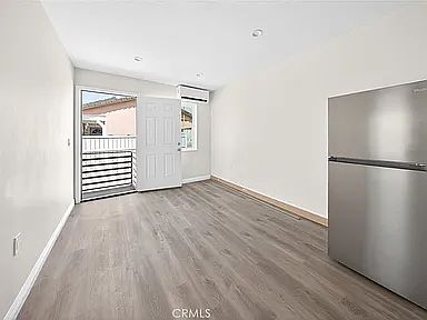 5th image of 14833 Nordhoff St