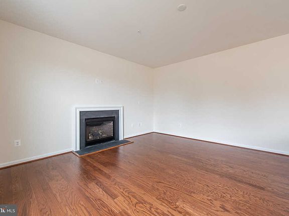 5th image of 520 Highmeadow Dr