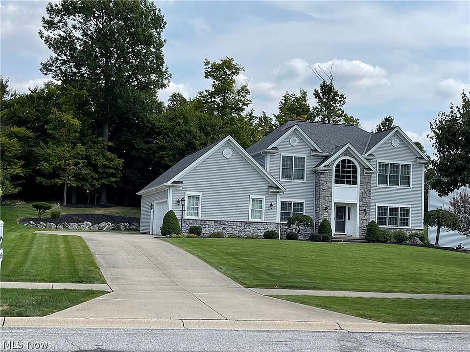 1st image of 8553 Oaktree Dr