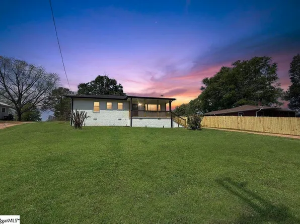 648 Overhill Dr, Spartanburg, SC 29303