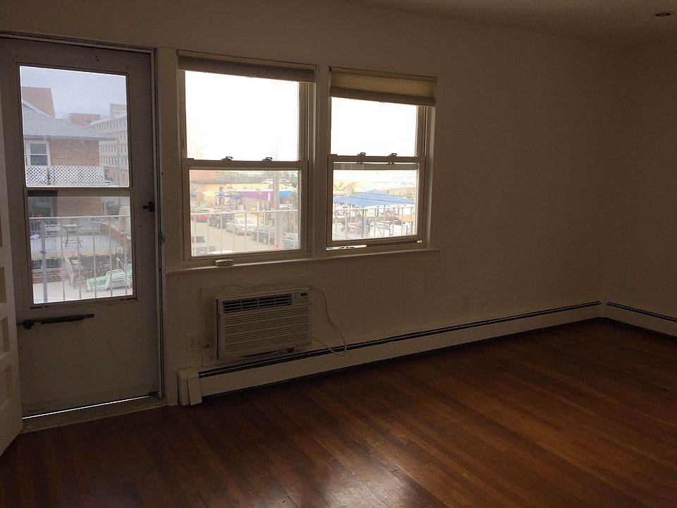 2nd image of 345 Shore Rd APT 1E
