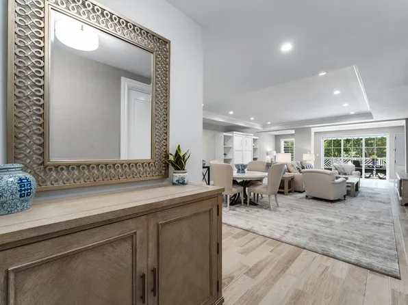 1 Residence Ln #B-211, Key Largo, FL 33037