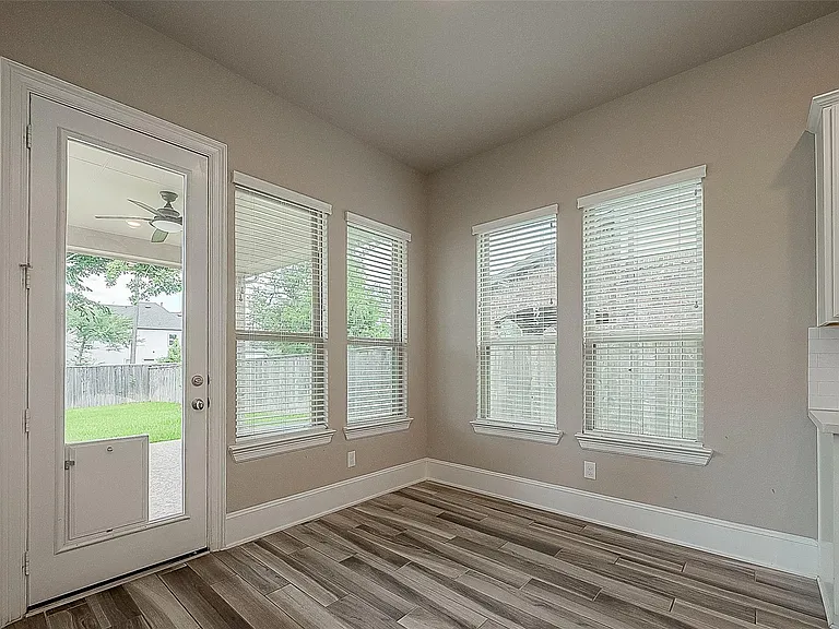115 N Winter Sunrise Cir — Photo 22