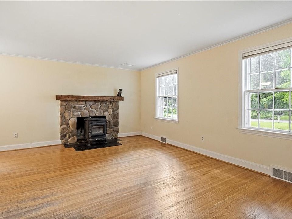 110 Colonial Village Rd, Rochester, NY 14625 Zillow