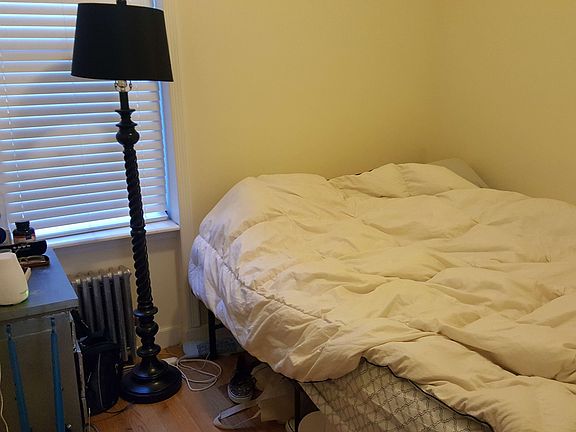 4th image of 430 E 11th St APT 10