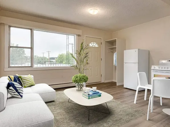 4722 46th St #18, Camrose, AB T4V 1G6