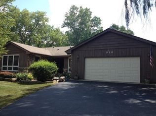 916 Black Partridge Rd, McHenry, IL 60051