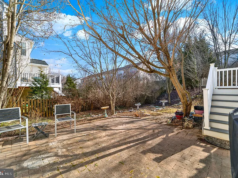 533 Rubens Cir — Photo 76