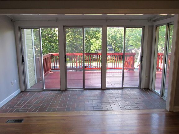 3rd image of 2307 Tower Dr