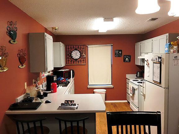 5th image of 2605 McGill Blvd