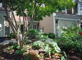 3 Valley View Ct, Bedminster, NJ 07921