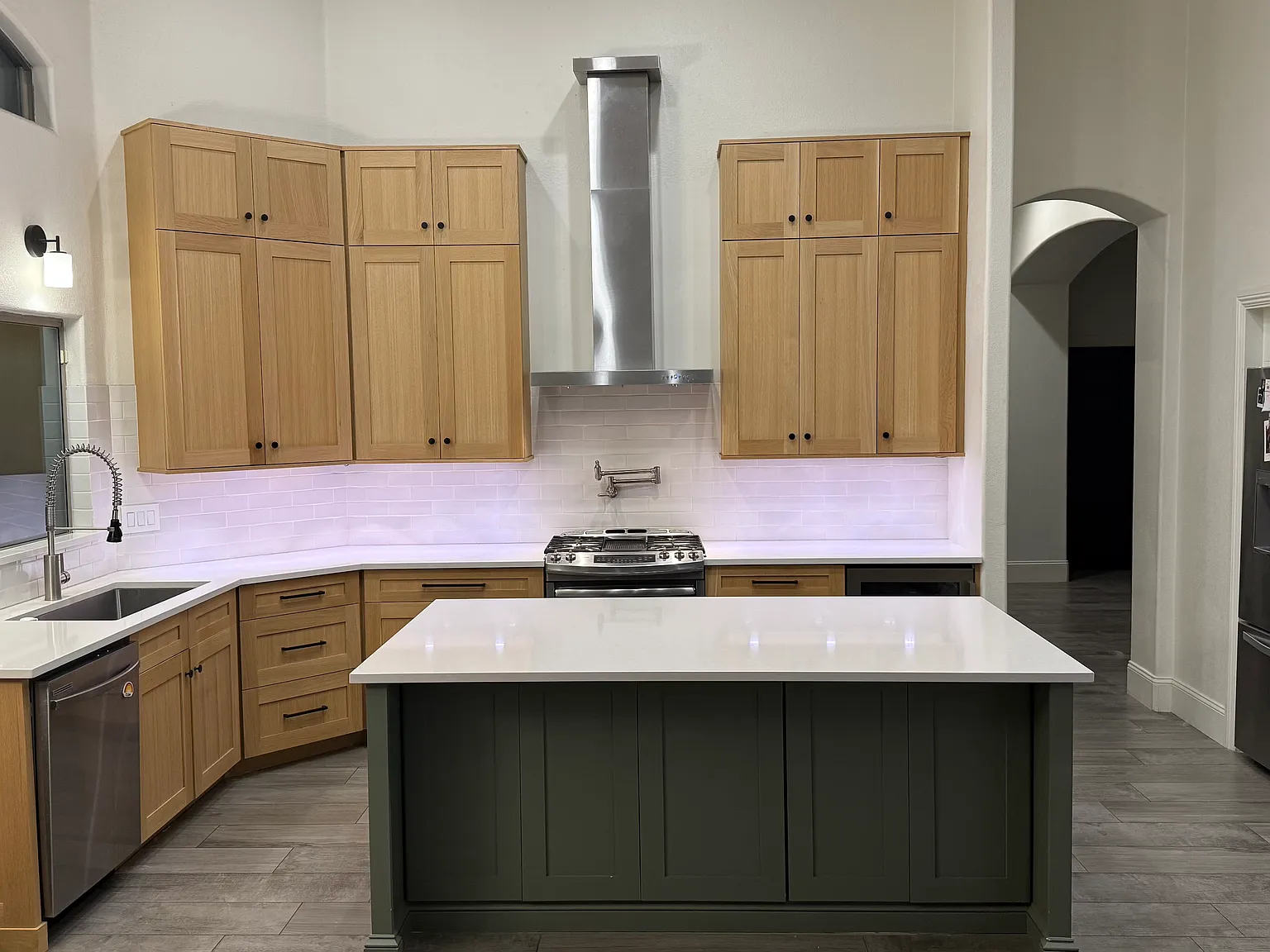 4 bed, 2170 sqft, $3,299 — Photo 2