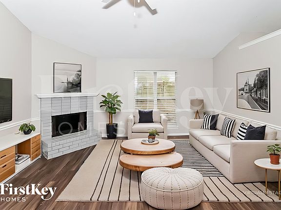 4th image of 6495 Westbury Ave
