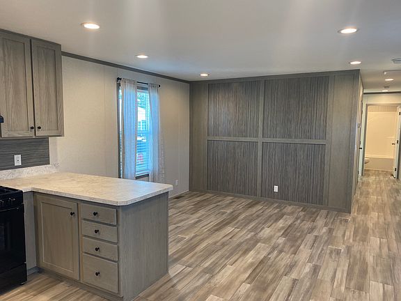 5th image of 59325 Lewis Ln