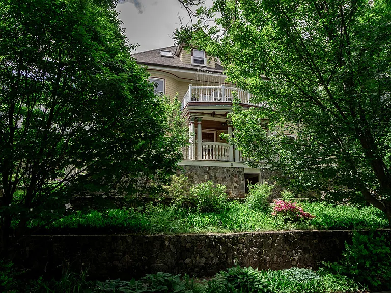 18 Atherton Rd #1 — Photo 3
