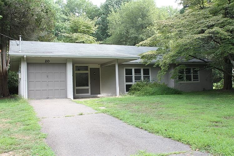 1st image of 20 Farm Ln