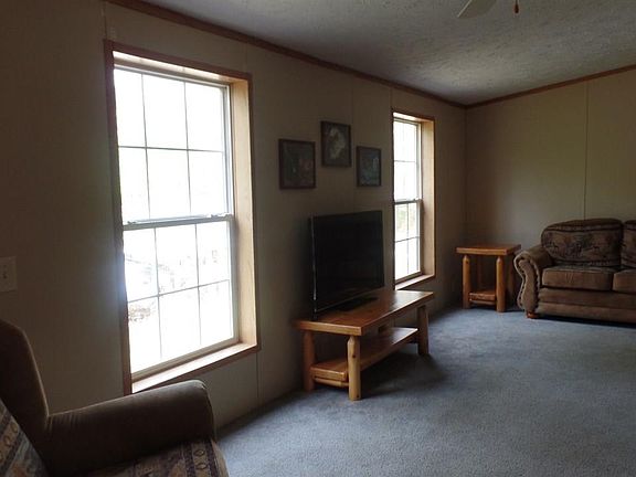 3rd image of 66 W Silver Fox Ln