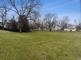 3rd St, Fenton, MI 48430