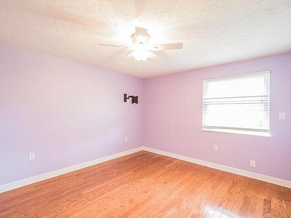 5th image of 1937 Peppermill Dr #0