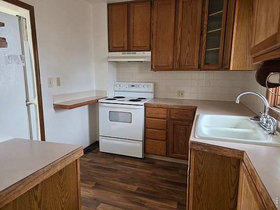 3rd image of 1013 W Beaver Ave