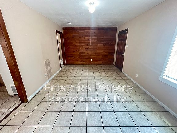4th image of 1444 Weymouth St
