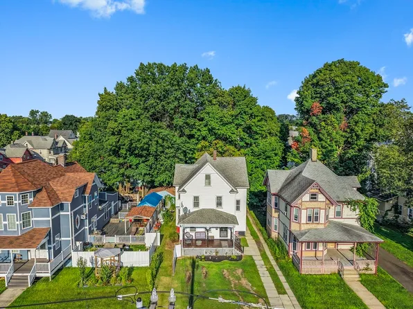 275 Broadway St, Chicopee, MA 01020