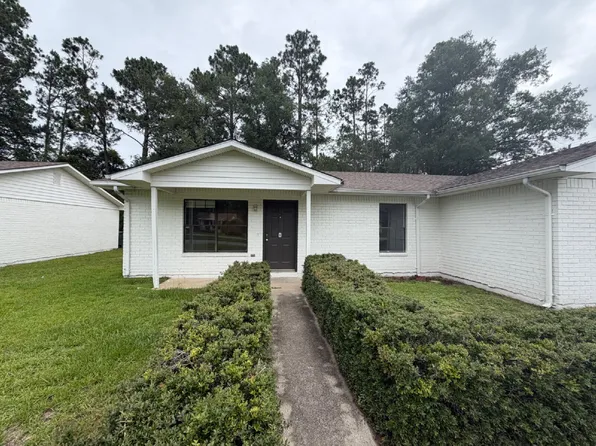 1460 Sunset Blvd APT 6, Jesup, GA 31545