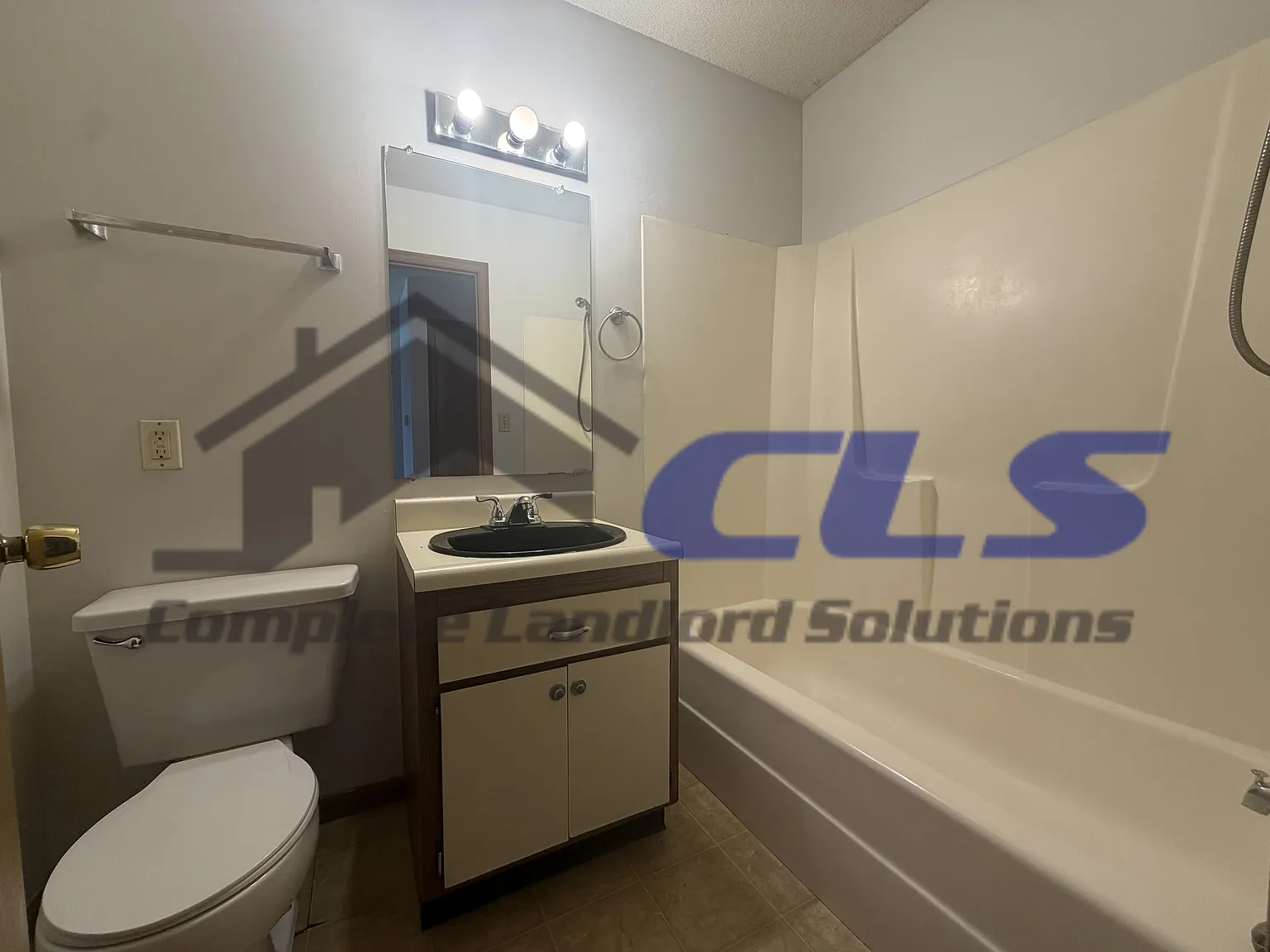 820 Poplar Street - 12 — Photo 4