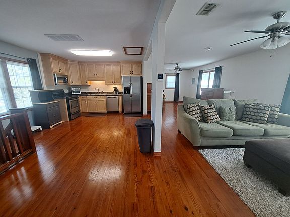 5th image of 2389 1/2 N 18th Ave