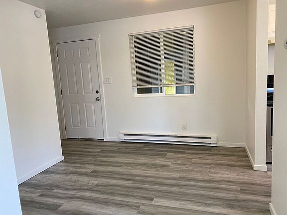 2nd image of 1602 B St SE APT 4