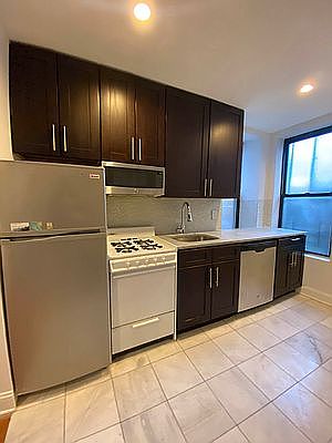 5th image of 200 E 119th St APT 2A