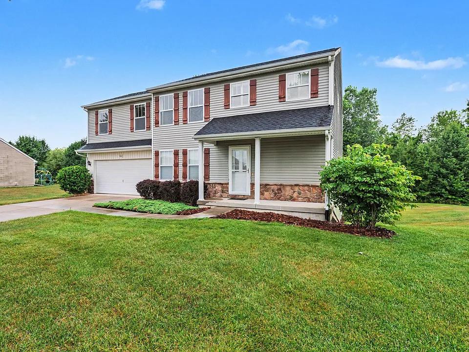 352 Laurel Wood St