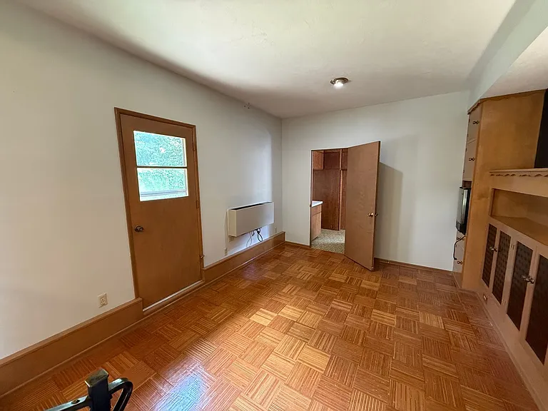 11820 SW Belmont Ter — Photo 25