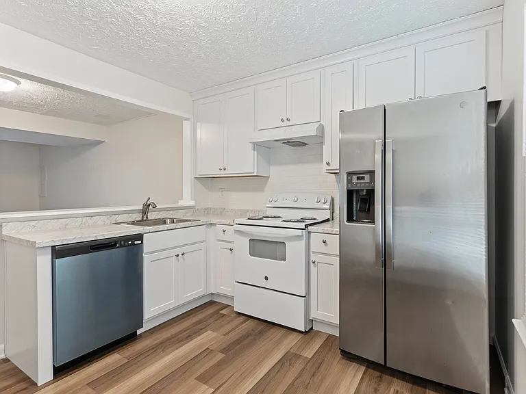 6319 Harris Heights Ave — Photo 2
